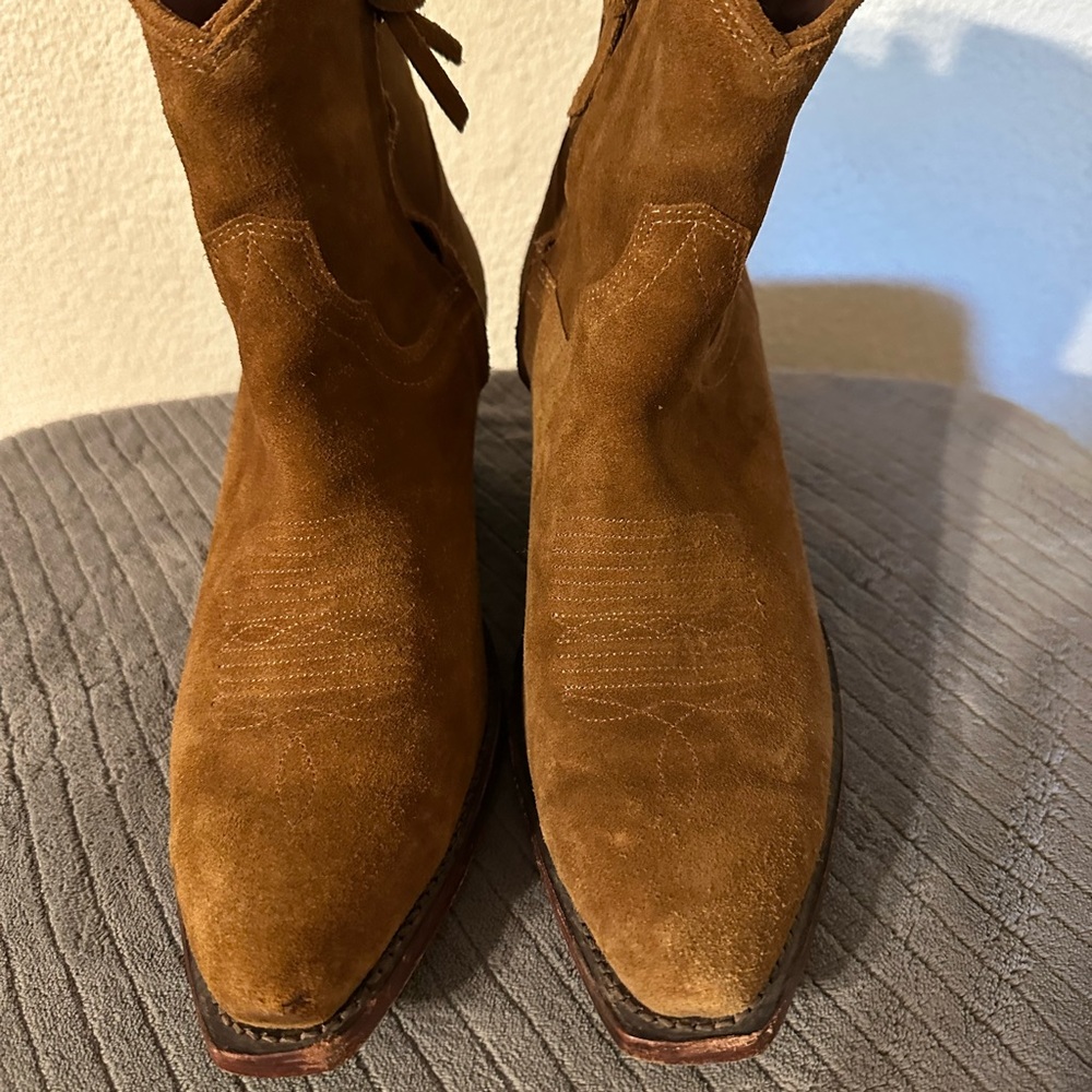 Tecovas Daisy Tan Suede Ankle Bootie Women Snip Toe Inside Zipper Size 8 1/2 B